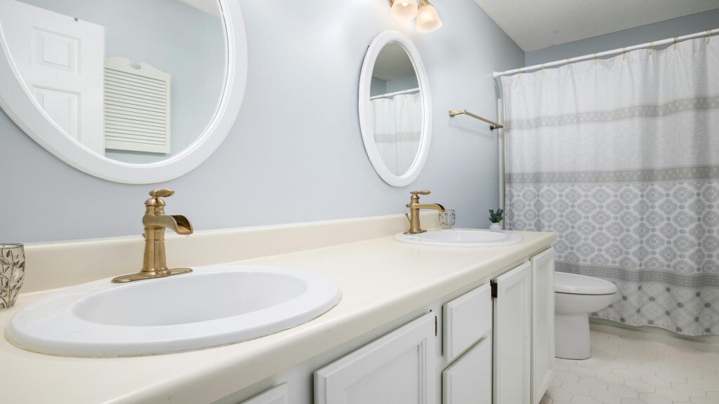 Trending Mirror Styles in 2025